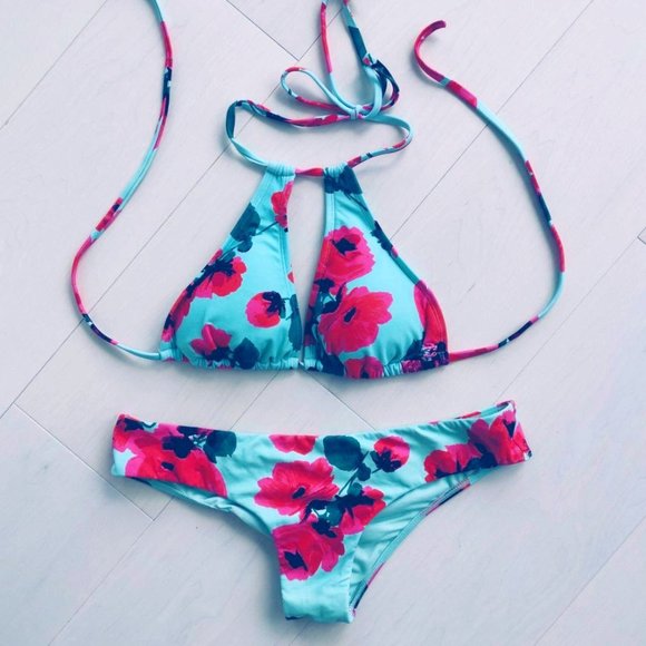 BILLABONG HALTER BIKINI TOP S & Bottom M SET - Picture 1 of 5